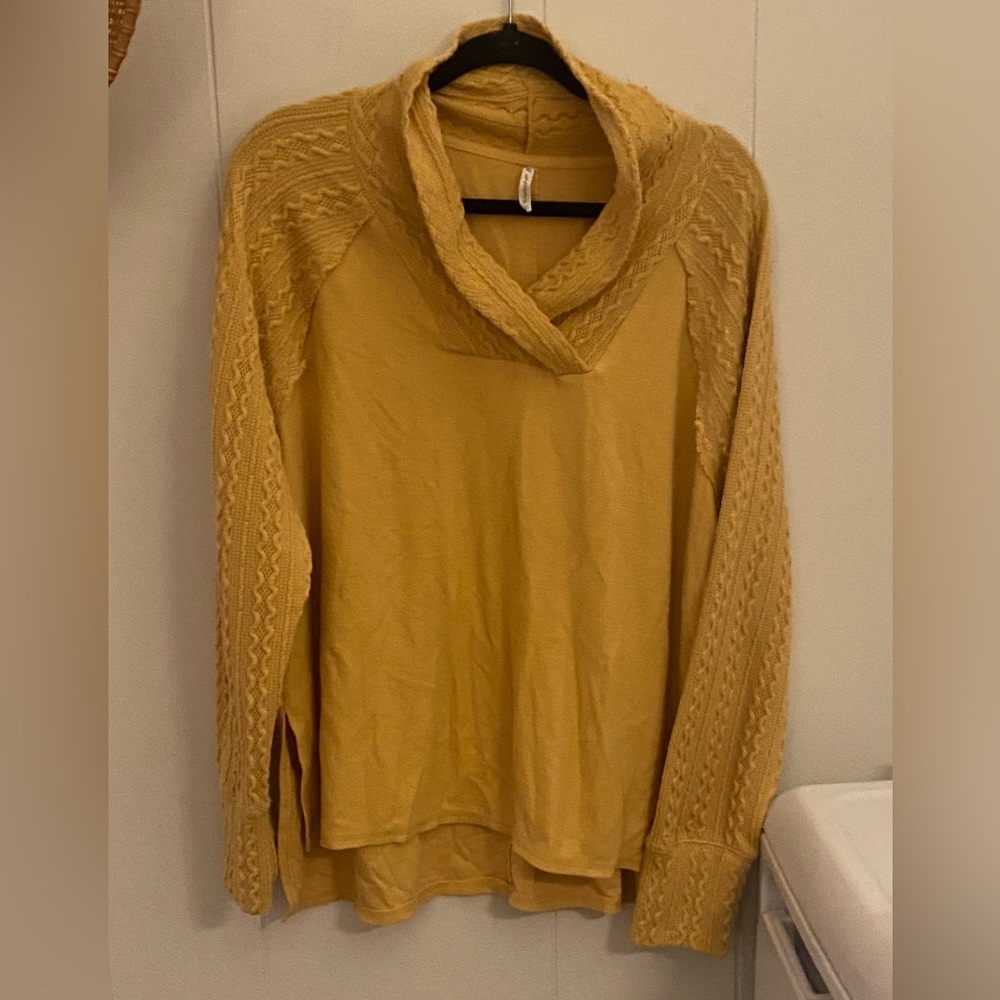 Passports woman’s xl sweater